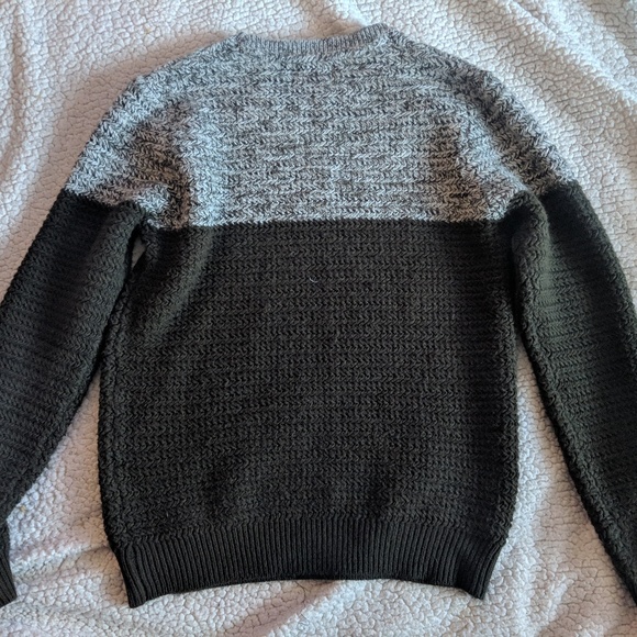 Grey and Green Knit Sweater - Picture 2 of 3